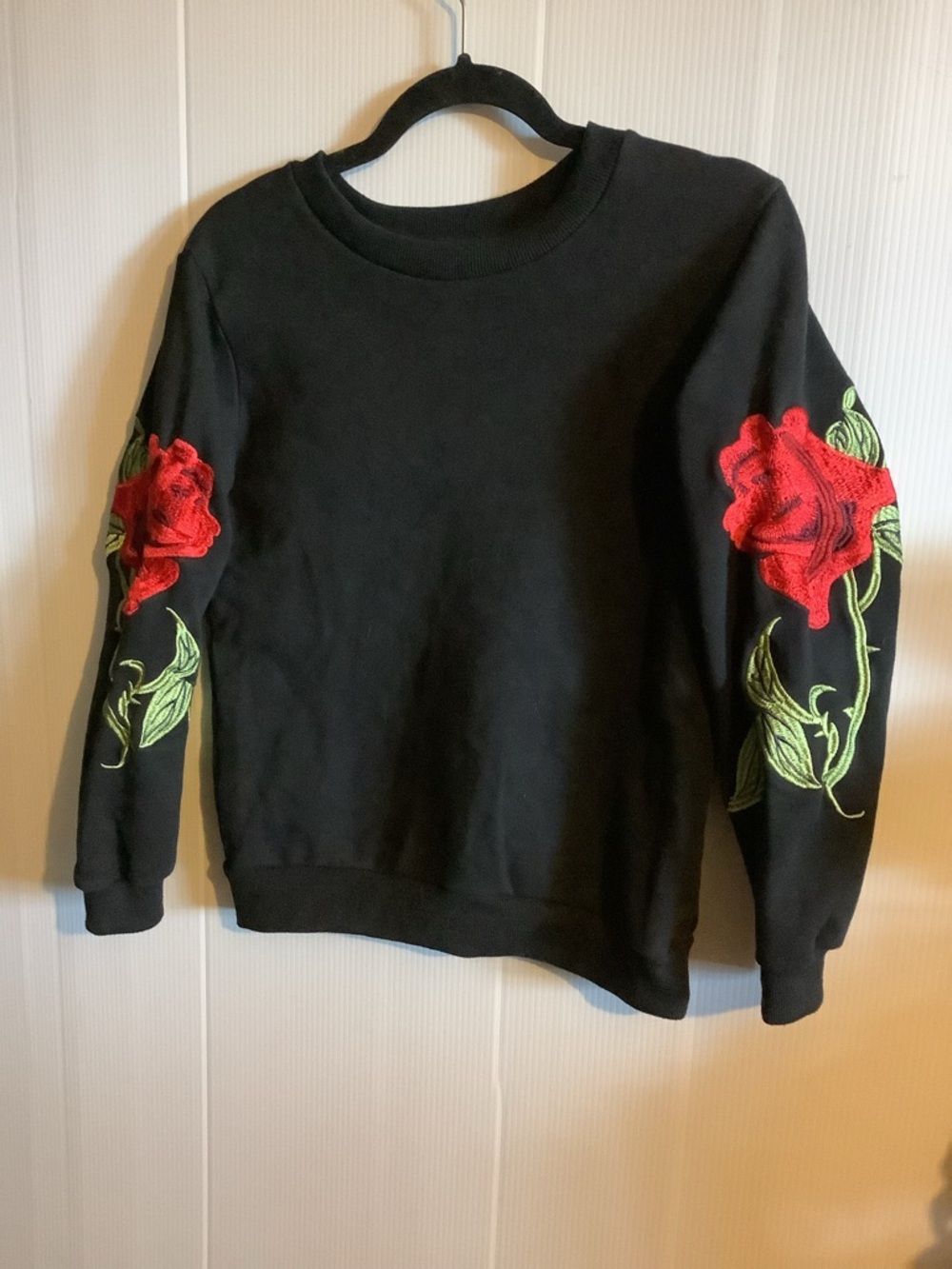 Vadim Black Sweatshirt with Red Rose Sleeve Embroidery size small